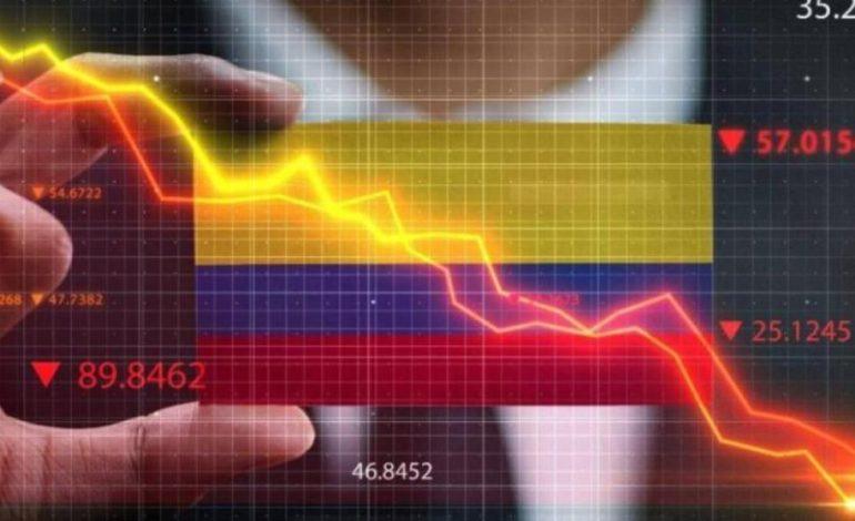 Gráfico de barras ascendente representando el crecimiento económico de Colombia en 2026