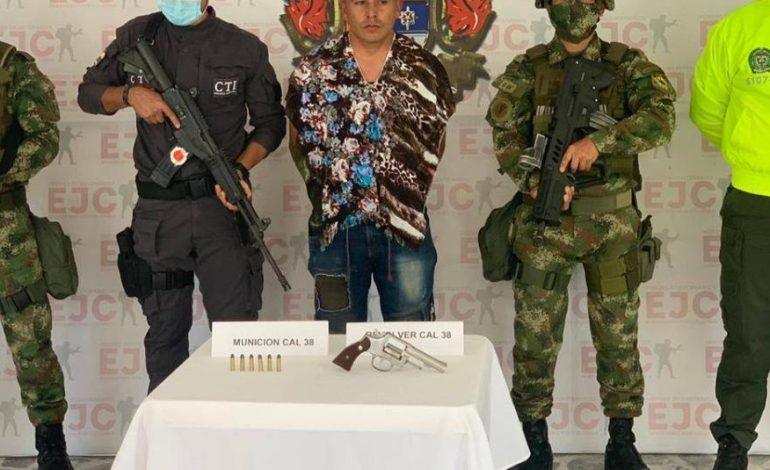 Captura de alias Hermes por narcotráfico en el barrio San Antonio de Pereira, Rionegro