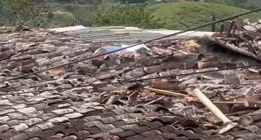 Sismo deja dos techos colapsados en Argelia