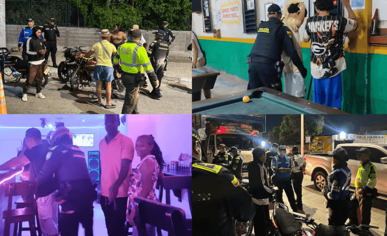 Uniformados de la fuerza pública durante operativos en vías tras la caída de un cabecilla