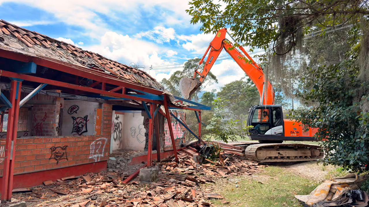 Pesebreras de Dayro Chica: demolición por seguridad en 2026