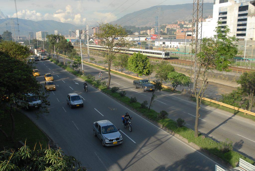 Motociclista murió tras accidente con un camión en la Avenida Regional de Medellín