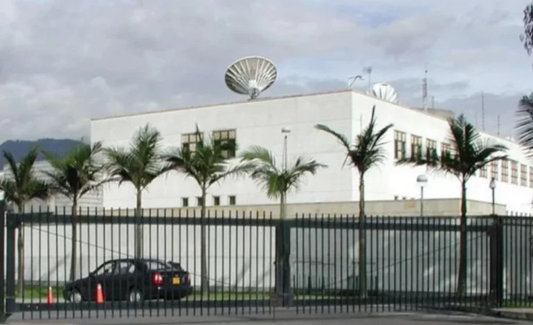 Medellín, Embajada de Estados Unidos, Centro Colombo Americano, trámites consulares